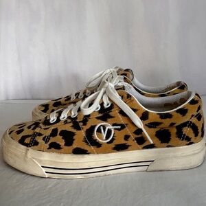 Vans - Leopard Print Sneakers